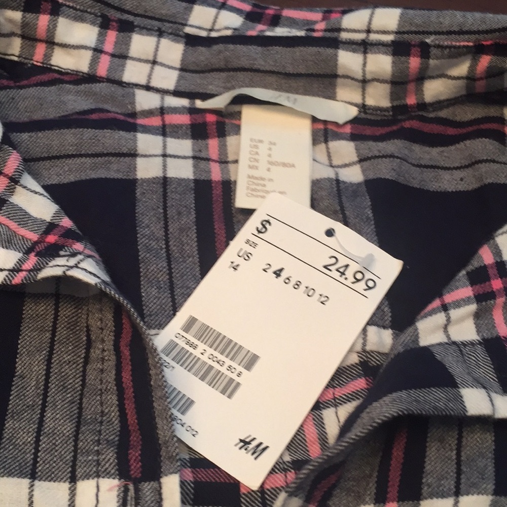 New with tags H&M size 4 light flannel button down - Picture 2 of 2
